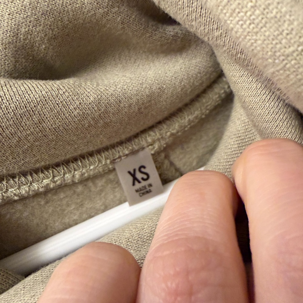 Essentials Fear of God Men's Light Sage Pullover Hoodie - Picture 6 of 10